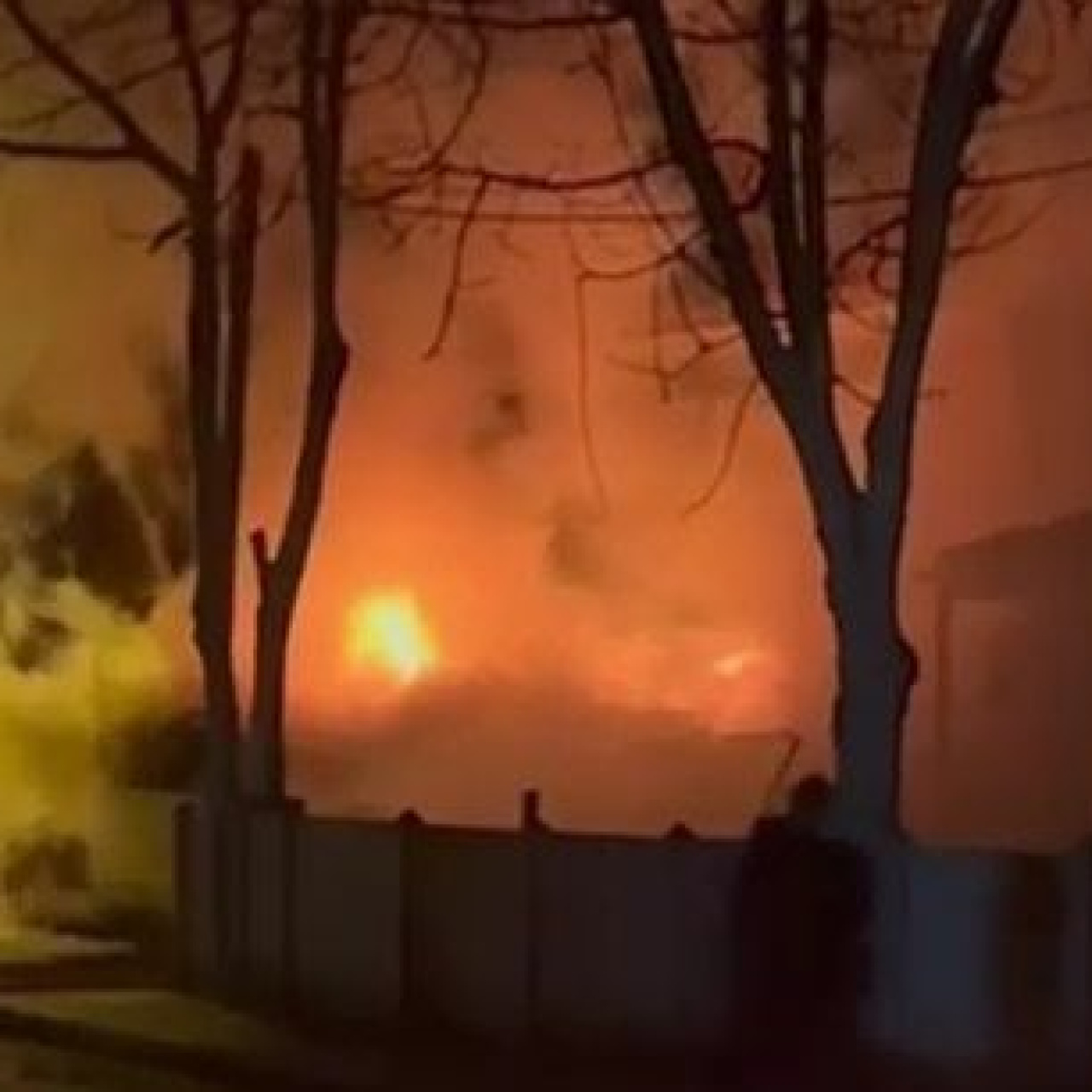 Müştemilatta çıkan yangın endişe yarattı