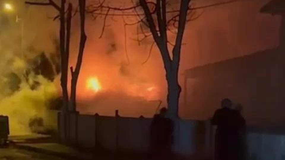 Müştemilatta çıkan yangın endişe yarattı