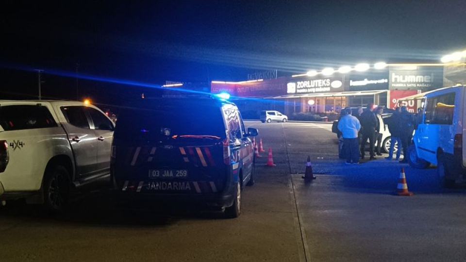 Park halindeki araçta ölü bulundu