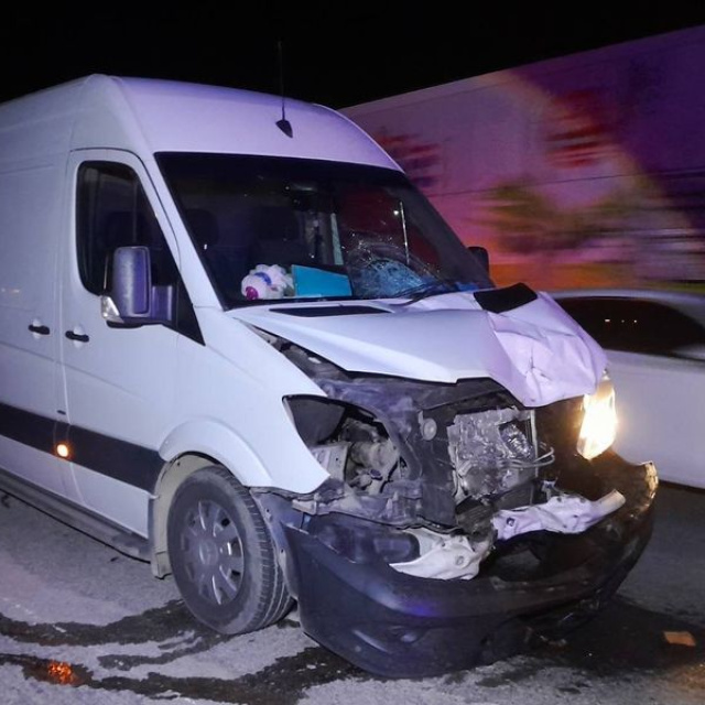 Minibüse çarpan motosikletin sürücüsü öldü