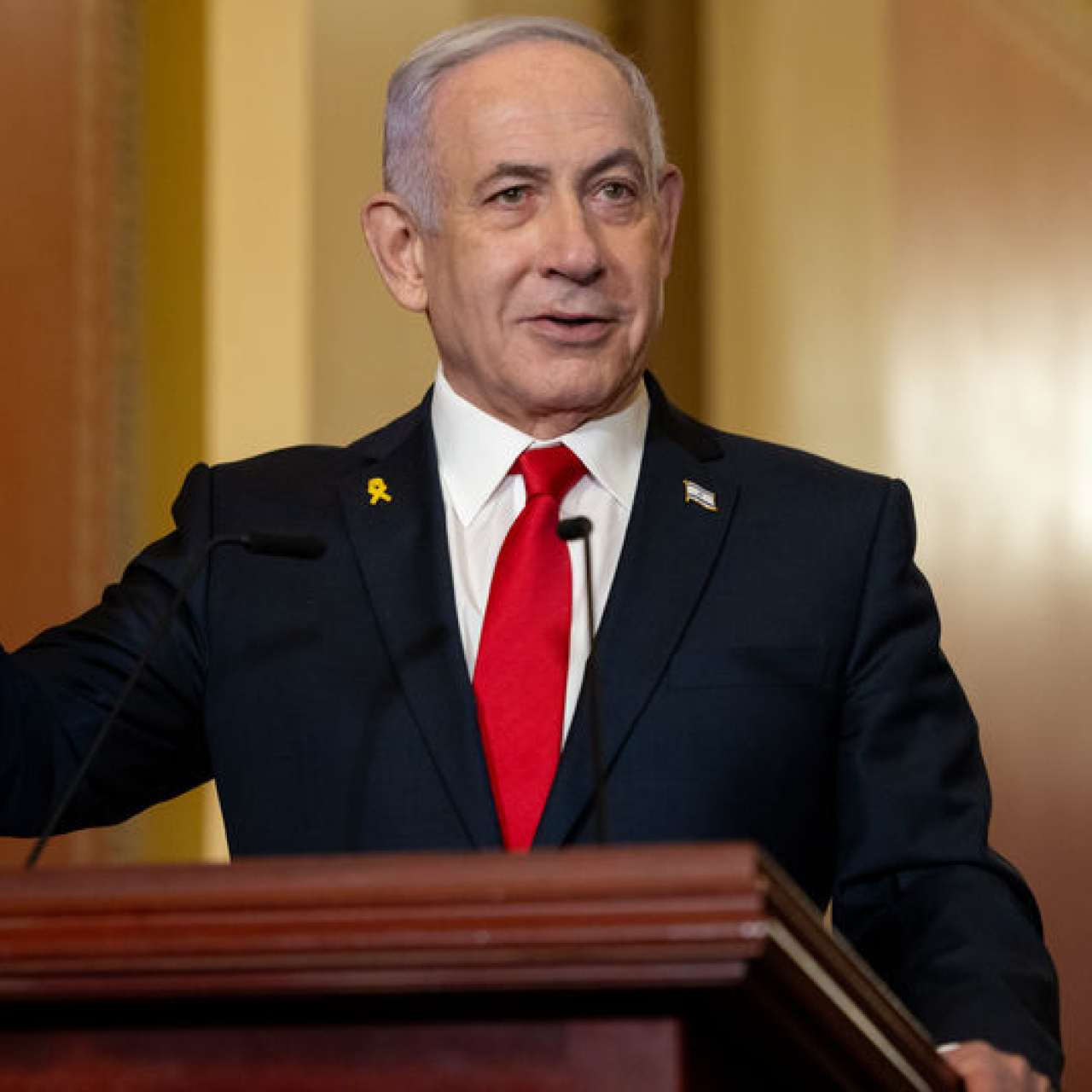 Netanyahu'nun ofisinde şüpheli paket alarmı