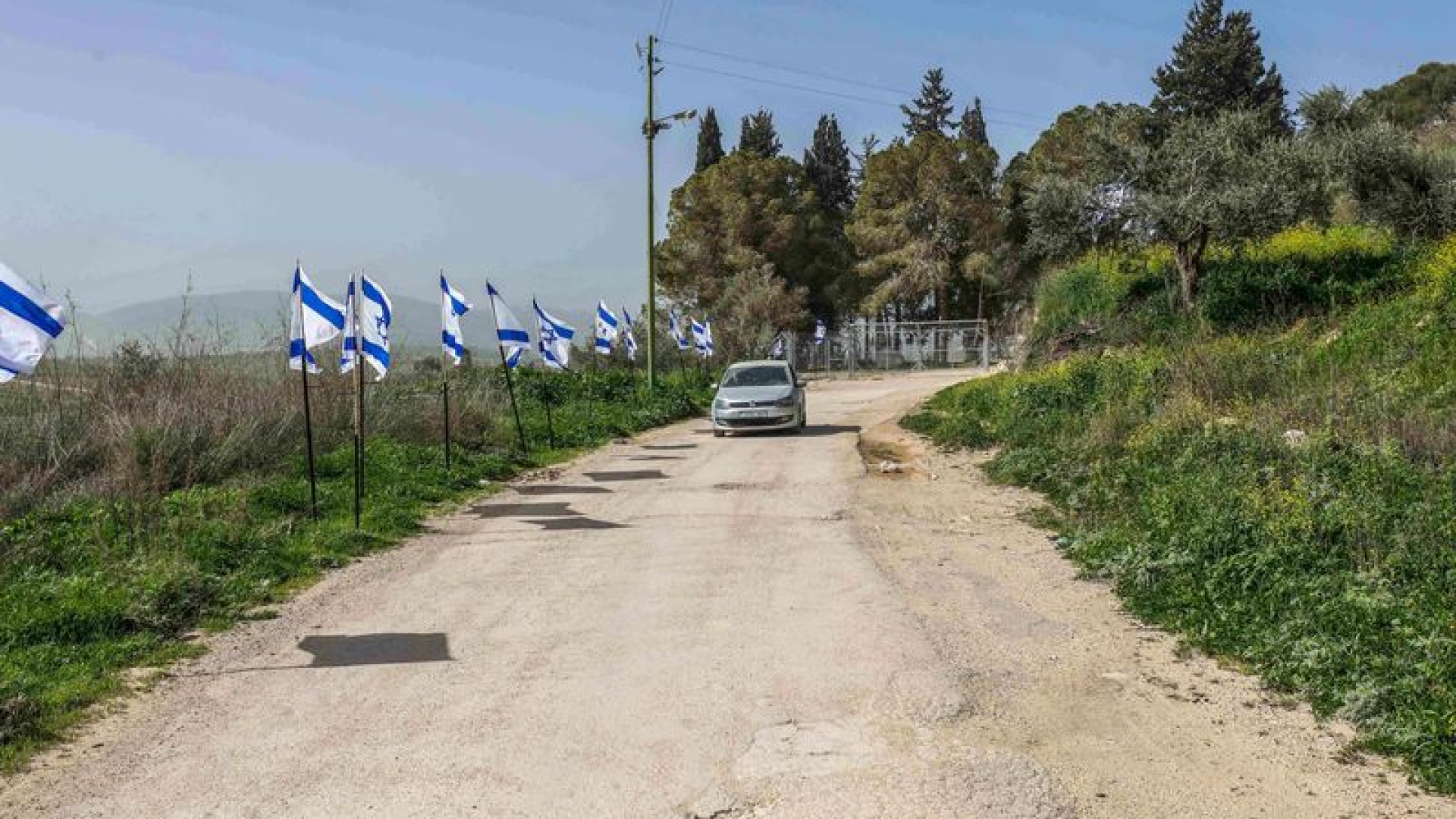 Filistin topraklarını gasbeden İsrailliler, Batı Şeria'daki arkeolojik alana İsrail bayrakları astı | Dış Haberler