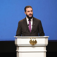 "Yüzyıllardır süren fikri tartışmalara girecek lüksümüz yok"