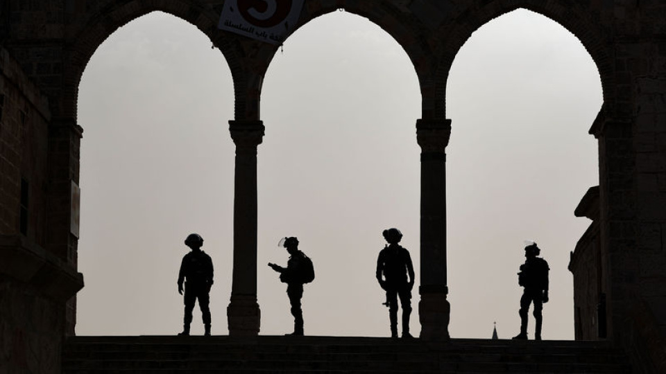 İsrail, Mescid-i Aksa İmamı'nı gözaltına aldı