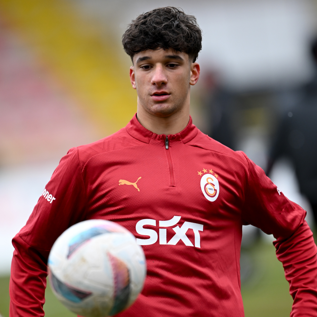 "G.Saray'la antrenmana çıkmayacak"