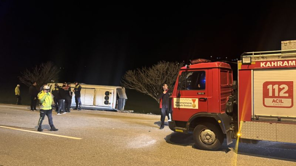 Kahramanmaraş'ta iki minibüs çarpıştı: 11 yaralı