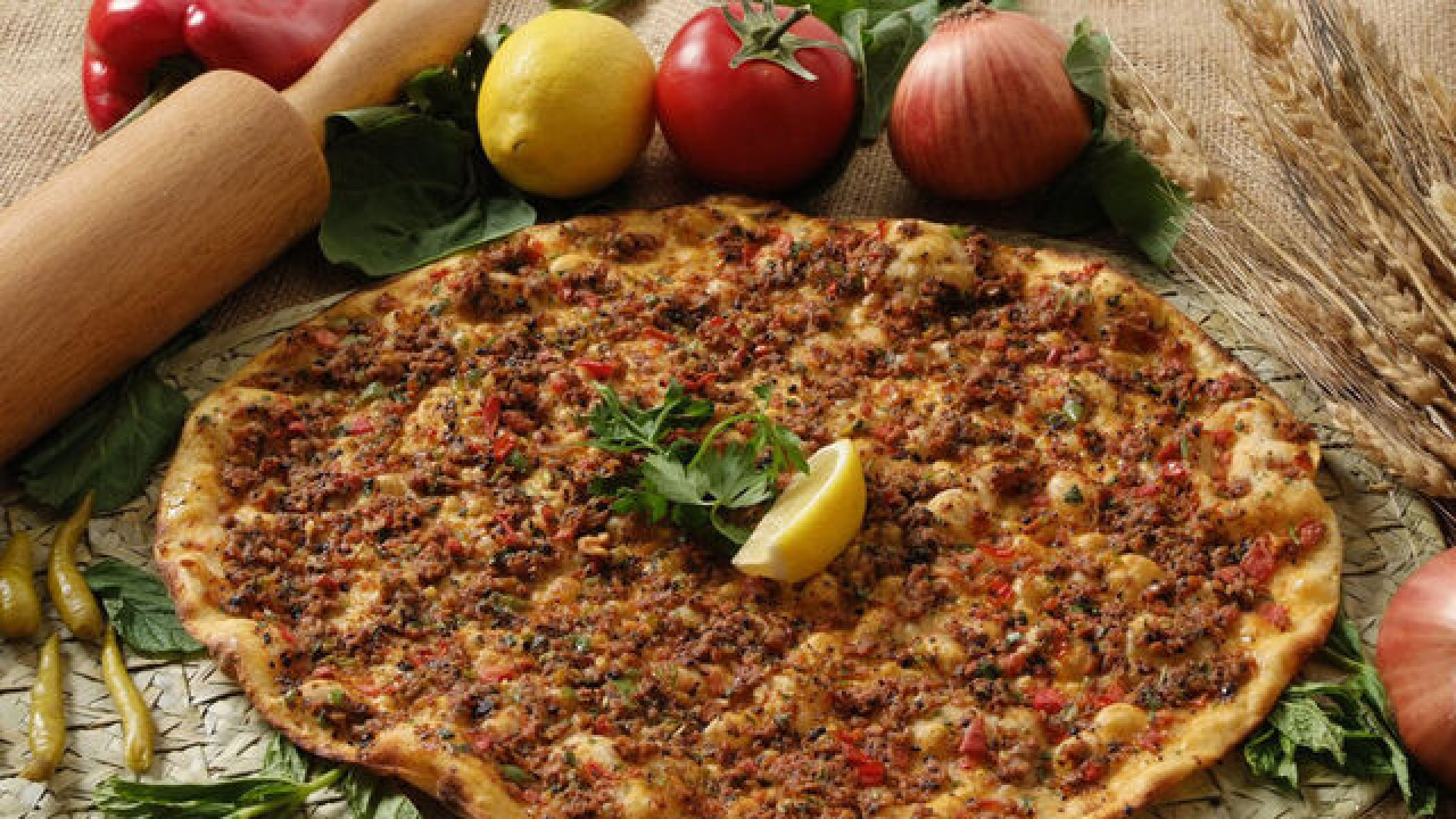 Evde Lahmacun Yapımı: Doğal, Kolay ve Lezzetli Tarif İle Adım Adım