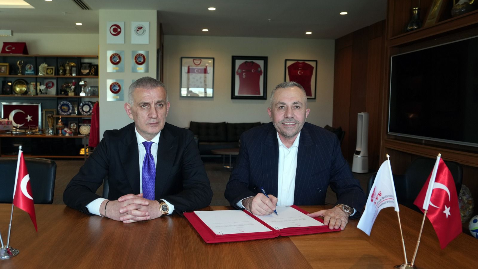 Türkiye Milli Takımları'nın Yeni İçecek Sponsoru Sarıyer Kola Oldu