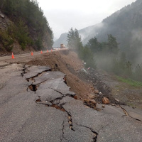 Helikopter pisti heyelanda çöktü!