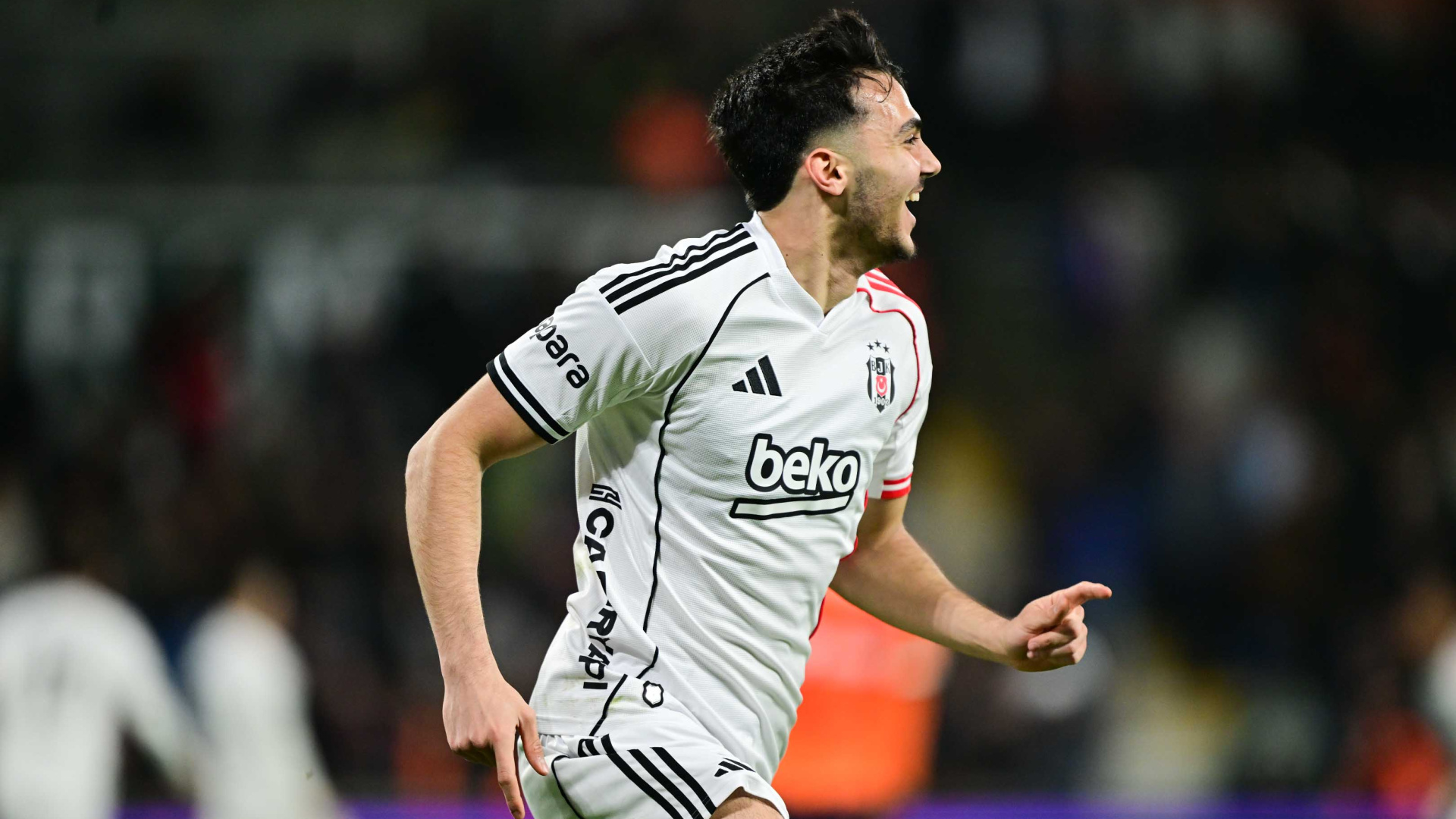 Beşiktaş'ın Genç Yıldızı Mustafa Hekimoğlu, Sergen Yalçın'ın Güvenini Boşa Çıkarmadı!