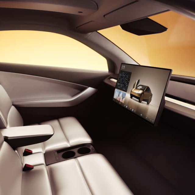 Direksiyonsuz otomobil için düğmeye basıldı