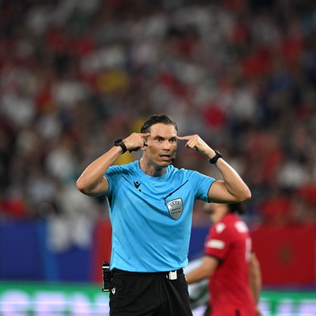 Fenerbahçe maçına İsviçreli hakem!