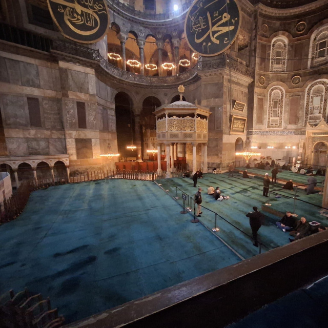 Ayasofya Ramazan'da ibadete hazır