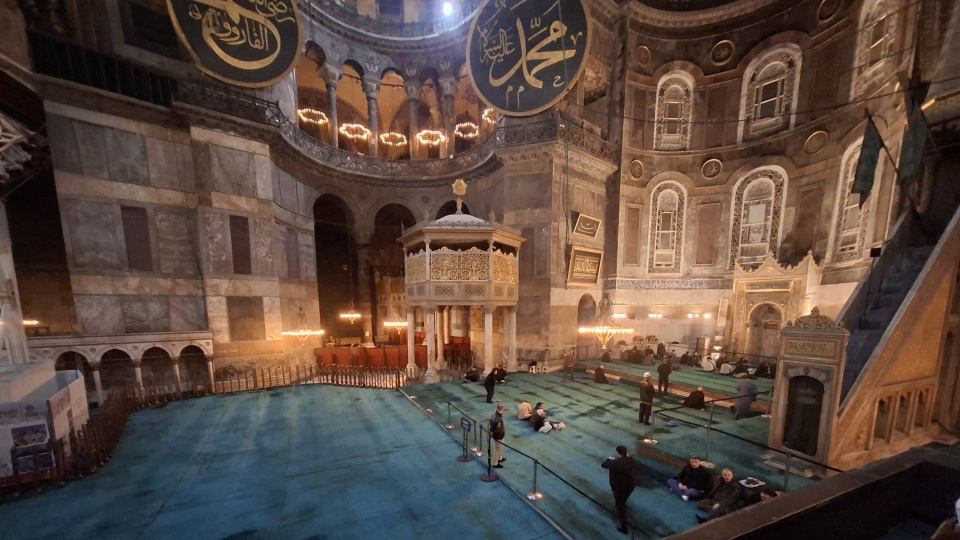 Ayasofya Ramazan'da ibadete hazır