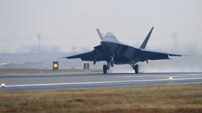 ABD basını: F-22'ler bölgeye sevk edildi