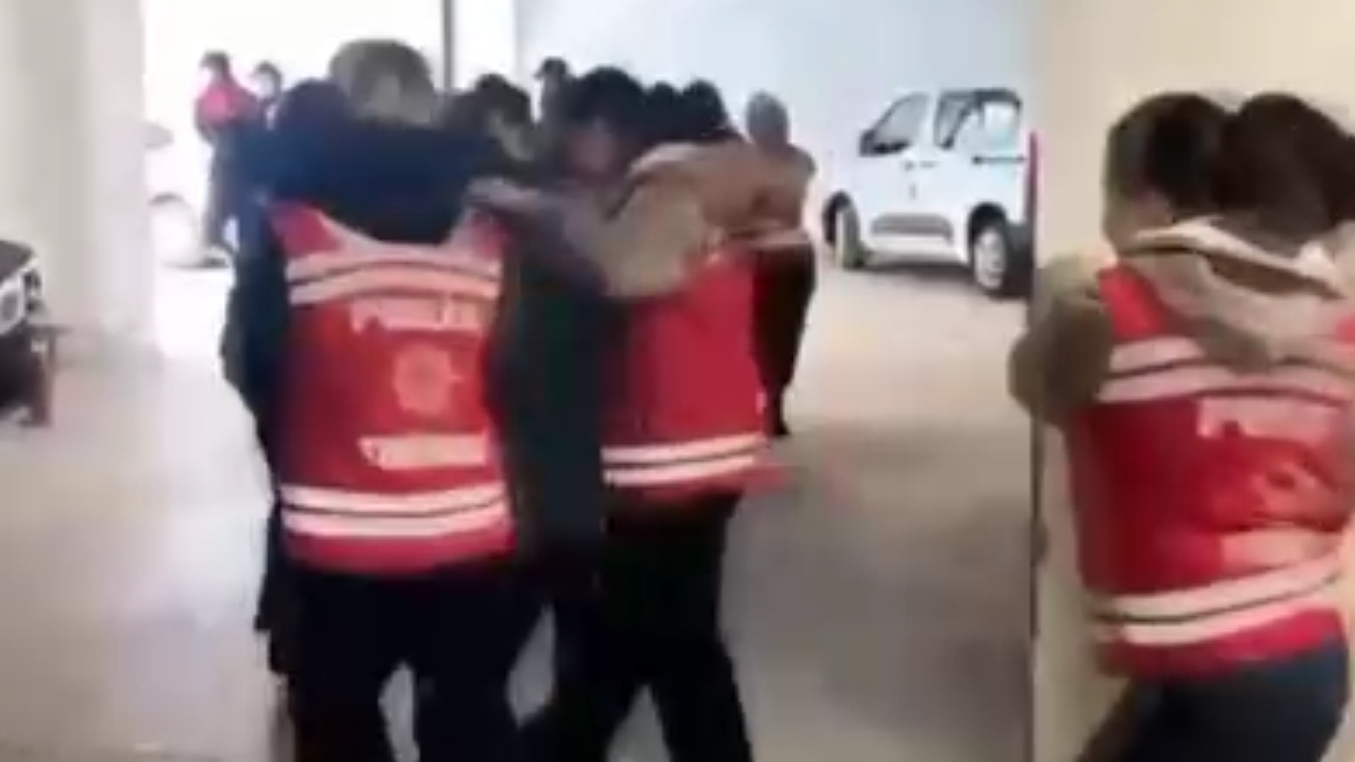 10 ilde dolandırıcılık operasyonu: 84 gözaltı