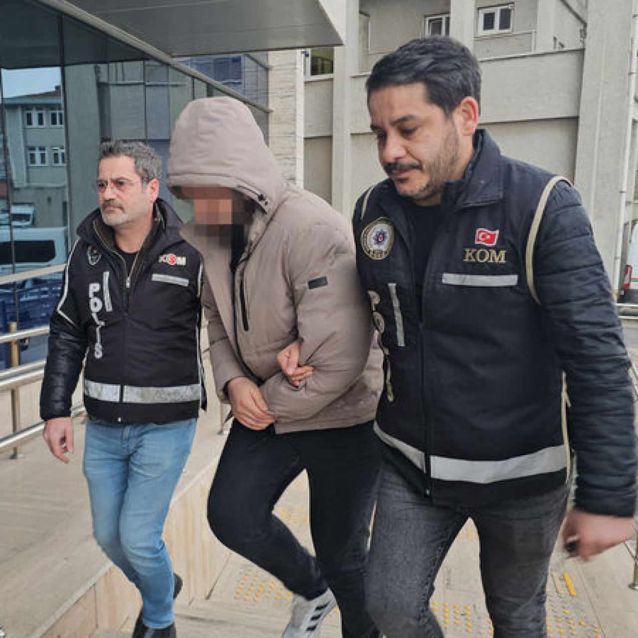 Rüşvetçi aile hekimine gözaltı