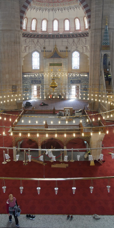 Selimiye'ye metrekaresinde 729 bin ilmekli özel halı