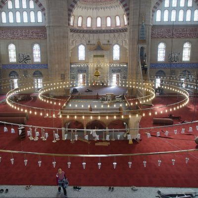 Selimiye'ye metrekaresinde 729 bin ilmekli özel halı