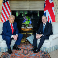 Trump ve Starmer telefonda görüştü