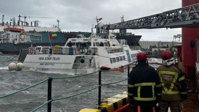 Fırtınada gemide mahsur kaldılar!