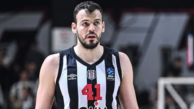 Beşiktaş'ta Ante Zizic ameliyat edildi!