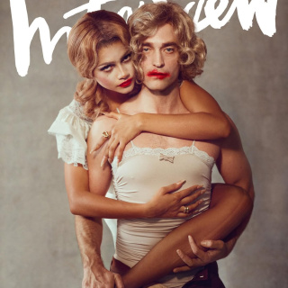 Kadın kılığına girdi