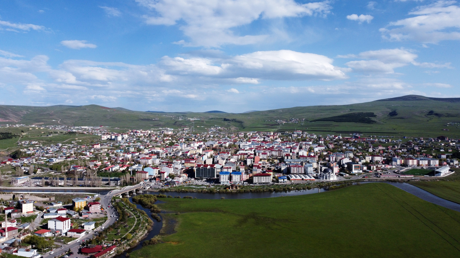 Ardahan'ın Meşhur Lezzetleri ve Gezilecek Yerleri: Kaz Eti, Çiçek Balı ve Çıldır Gölü