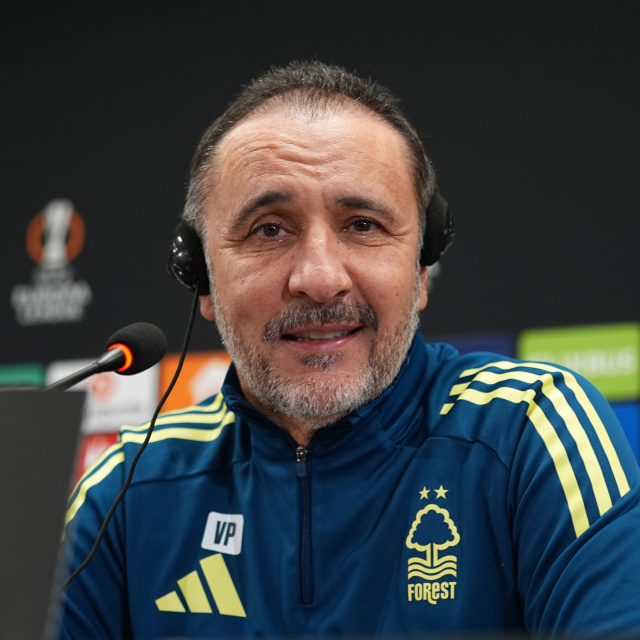 "Tekrar burada bulunmak büyük bir onur!"