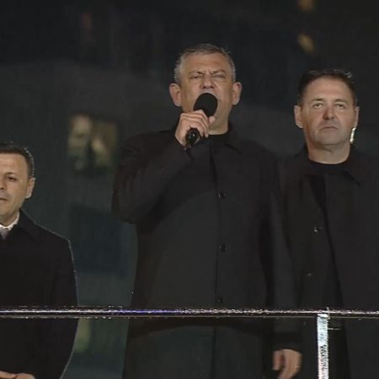 Özgür Özel Ataşehir'de konuştu