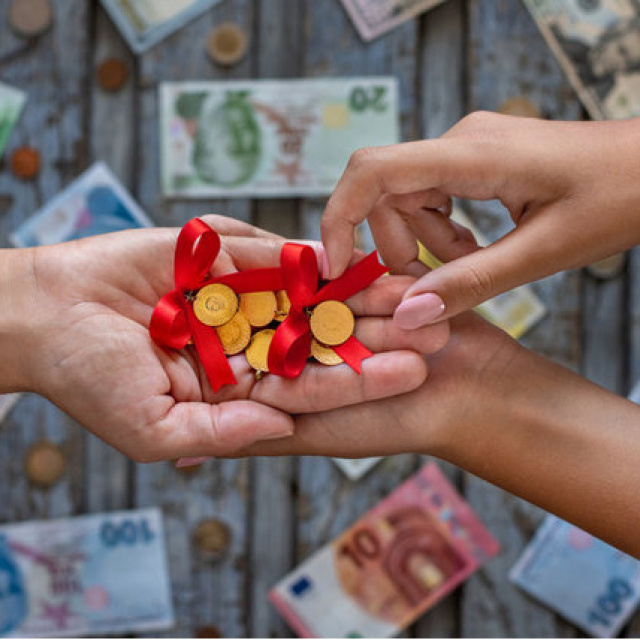 Altın fiyatlarında düşüş sürüyor