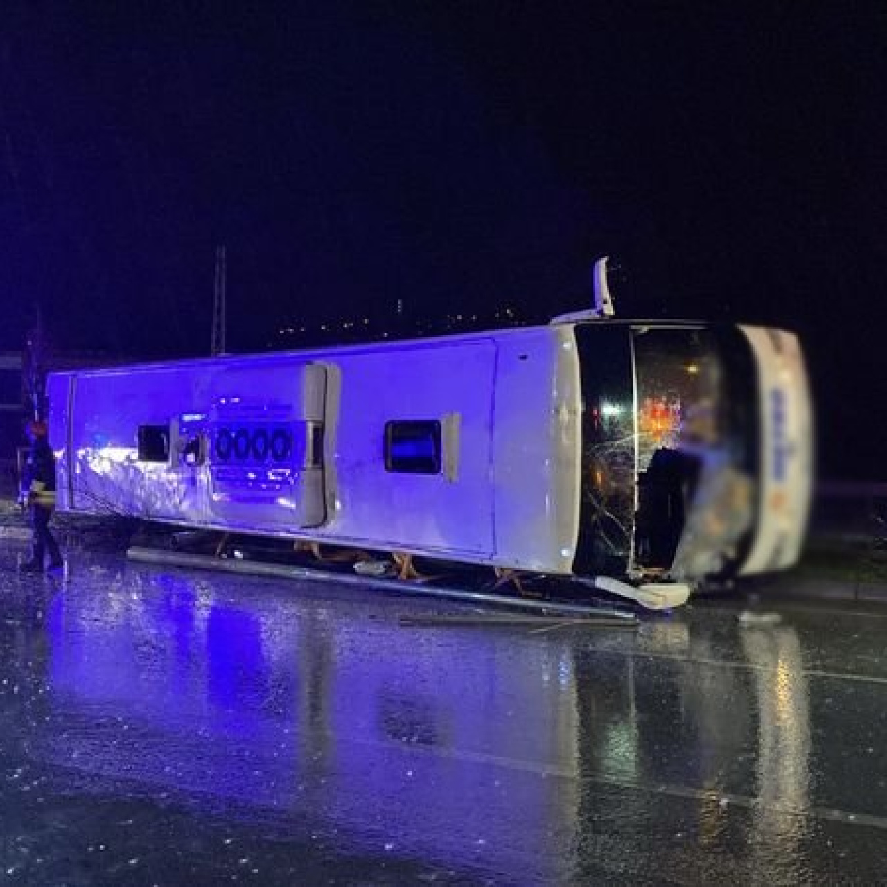 Samsun'da yolcu otobüsü kaza yaptı: 7 yaralı