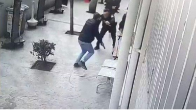 Polisin silahı aldı kendi canına kıydı!