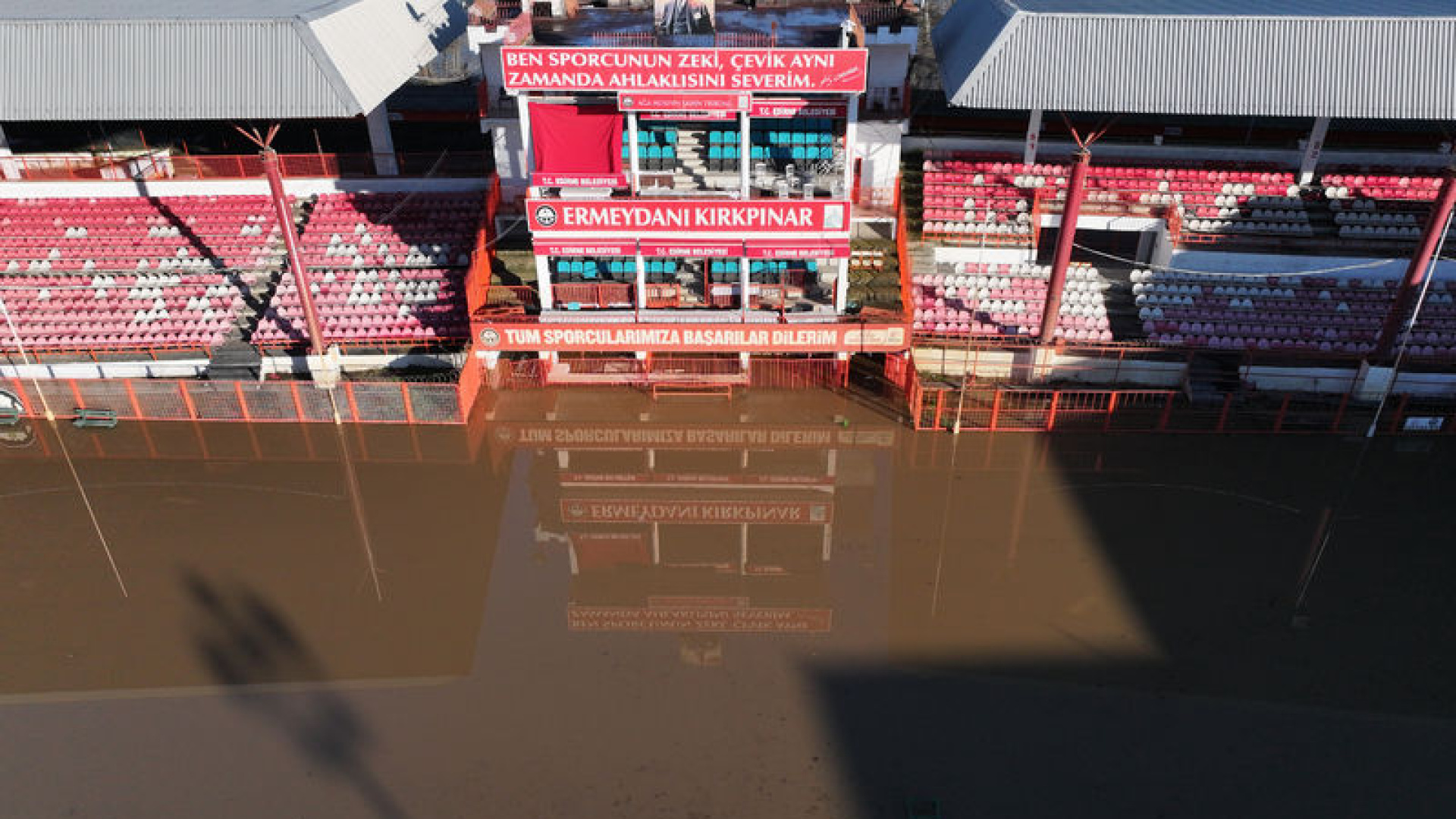 Son dakika haberler... Kırkpınar er meydanı sular altında! | Son dakika haberleri