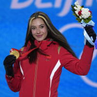 ABD'de yetişip Çin için yarışan sporcu, olimpiyatlara damga vurdu