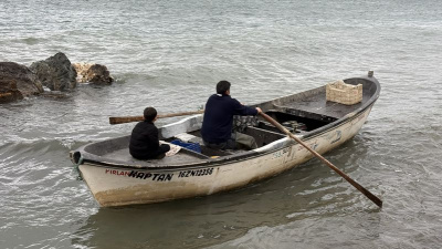 İznik Gölü'nde balıkçının ağına takıldı
