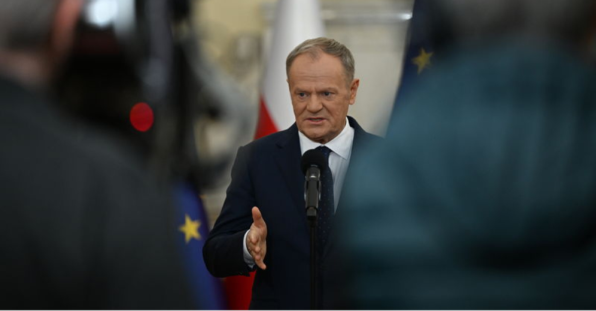 Polonya Başbakanı: Vatandaşlarımız İran'ı terk etsin