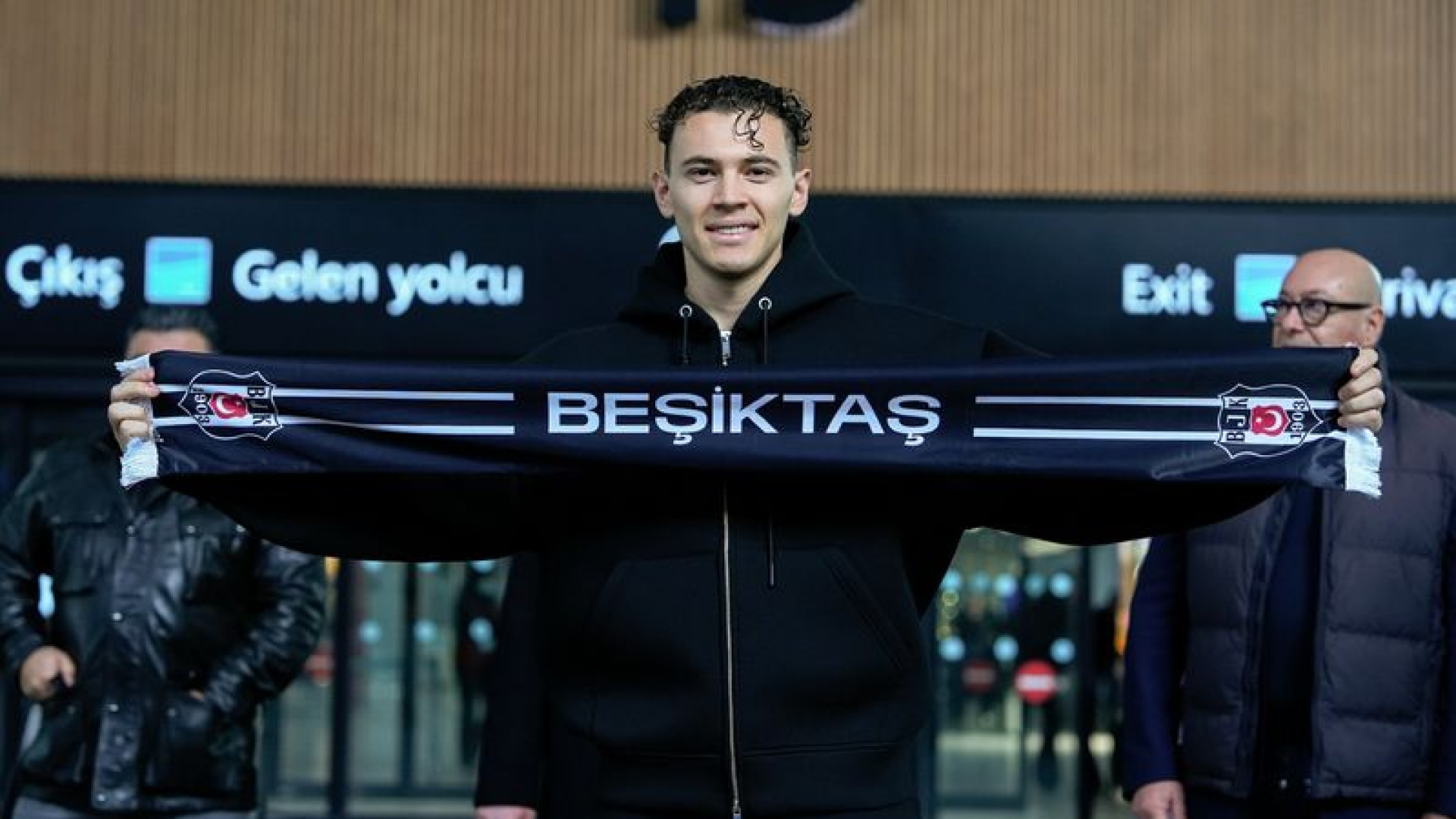 Kristjan Asllani: 'Beşiktaş'ta Kalıcı Olmak İstiyorum, Şampiyonluk Yaşamak İstiyorum'