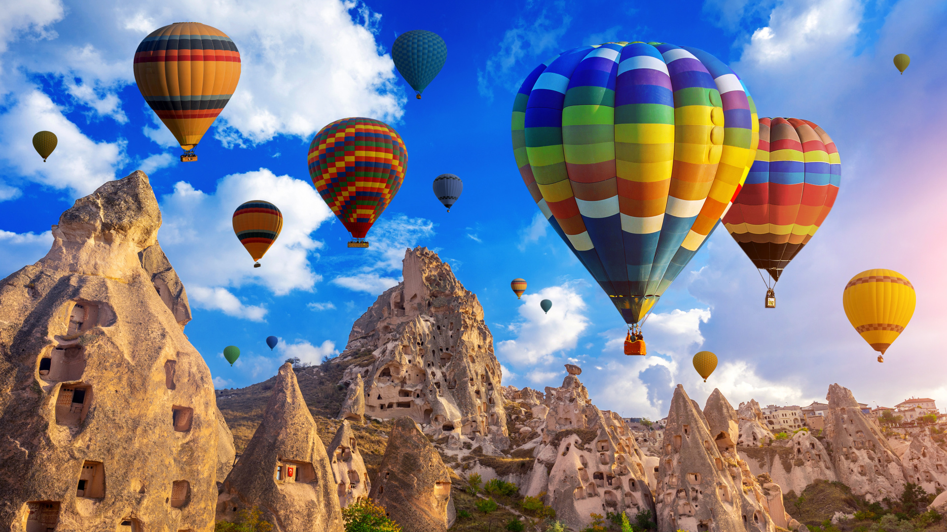 Nevşehir'in Meşhur Lezzetleri ve Gezilecek Yerleri: Kapadokya'nın Masalsı Dünyası
