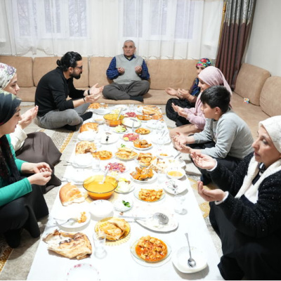 İlk iftar Şemdinli'de yapıldı