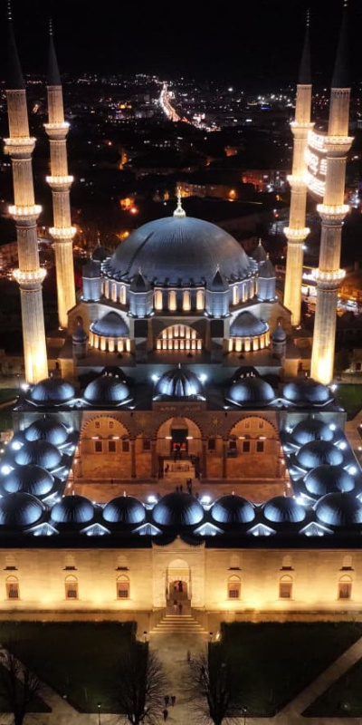 Edirne gecesi ışıkla nakışlandı