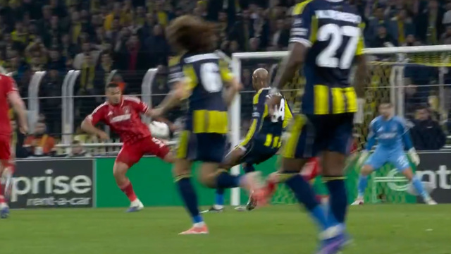 Kadıköy'de penaltı itirazı!