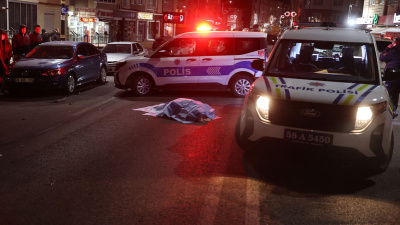 Teravih namazına giden gelin-kaynanaya otomobil çarptı