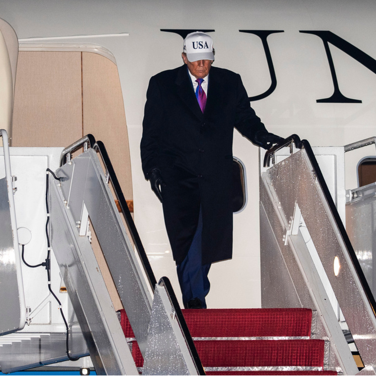 Trump'tan Pentagon'a UFO talimatı