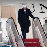 Trump'tan Pentagon'a UFO talimatı