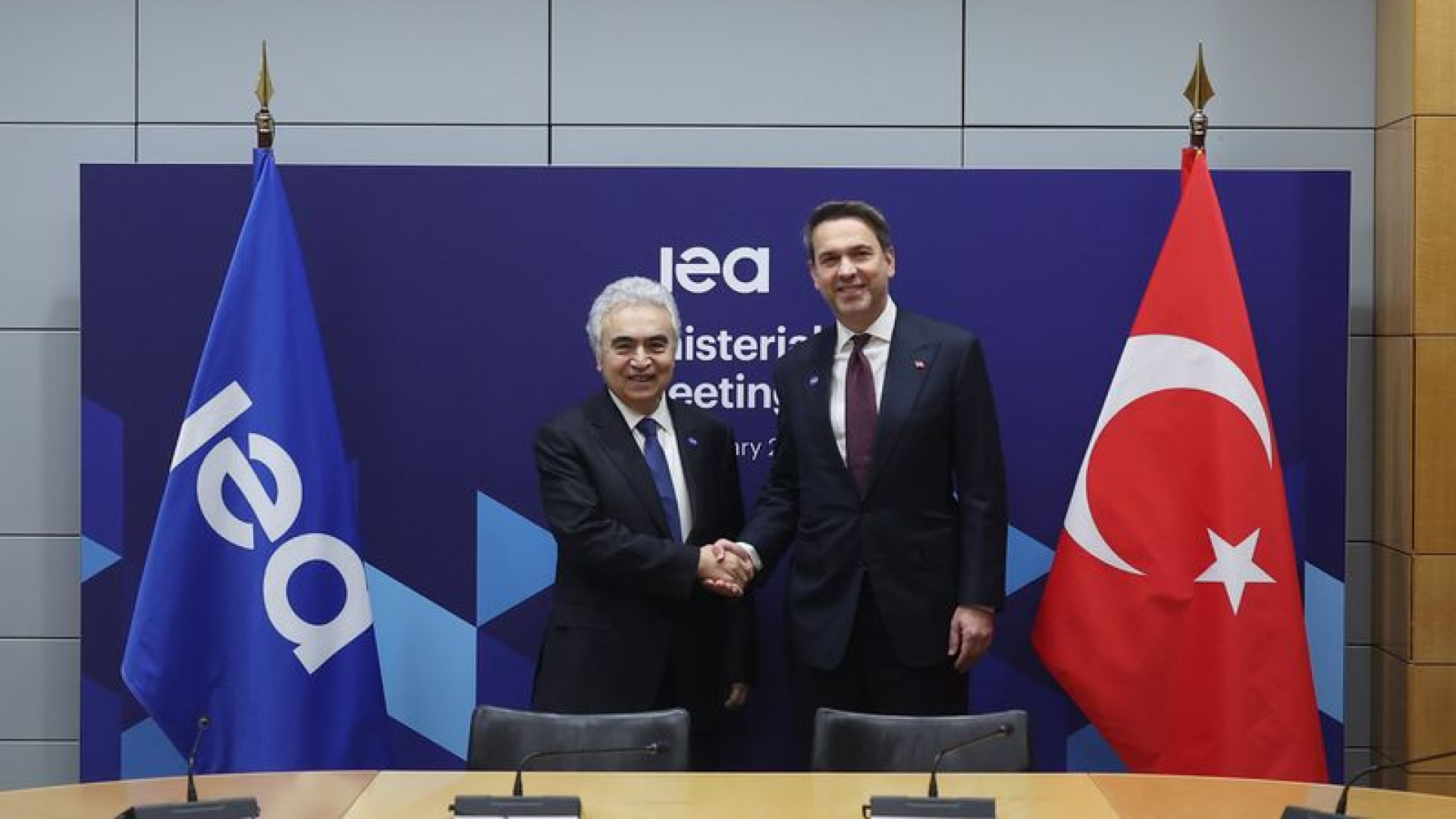 Bayraktar ve Birol Paris'te Buluştu: Türkiye'nin Enerji Dönüşümü ve COP31 Ele Alındı