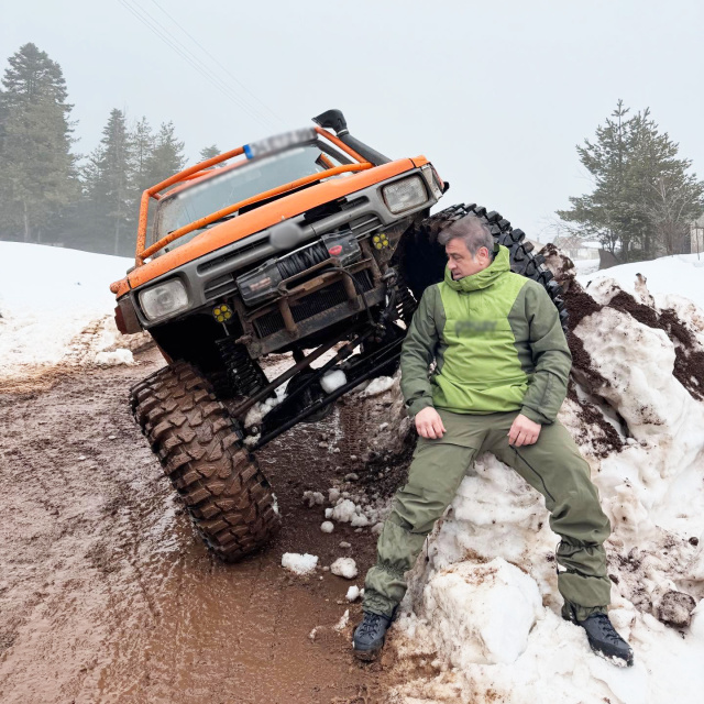 Ünlü oyuncunun off-road tutkusu