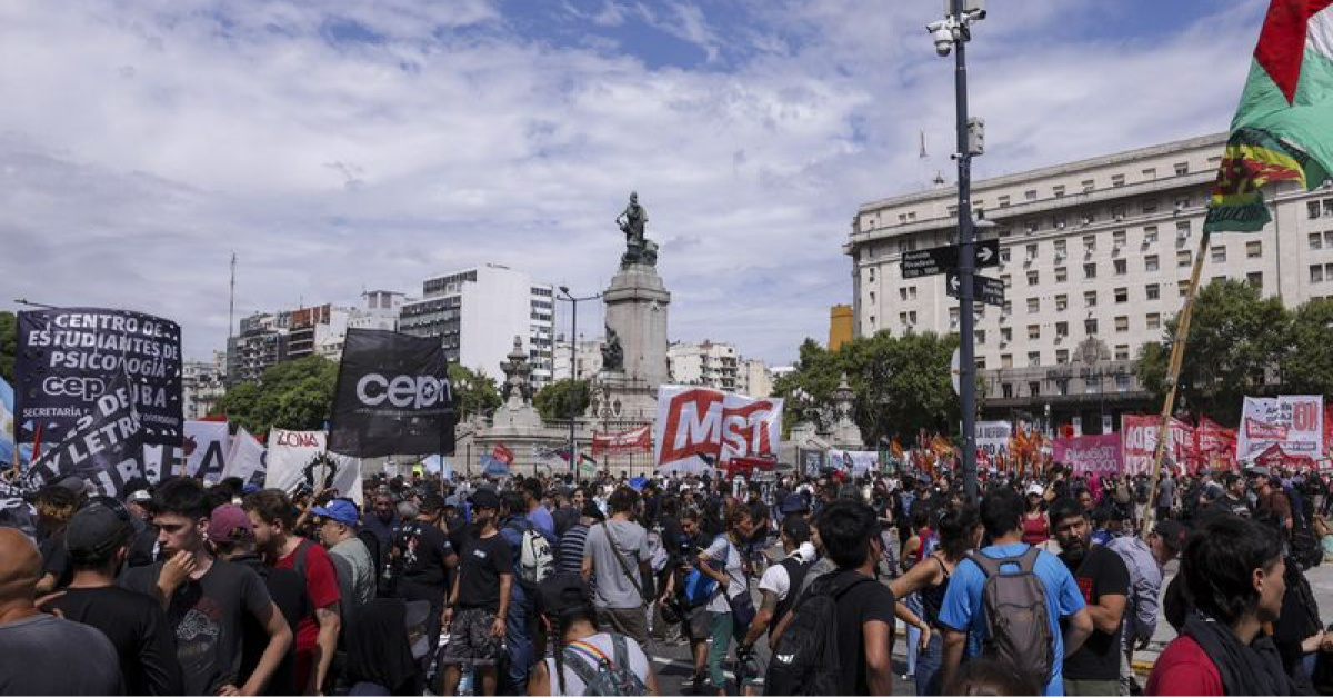 Arjantin'de çalışma reformu yasa tasarısına protesto