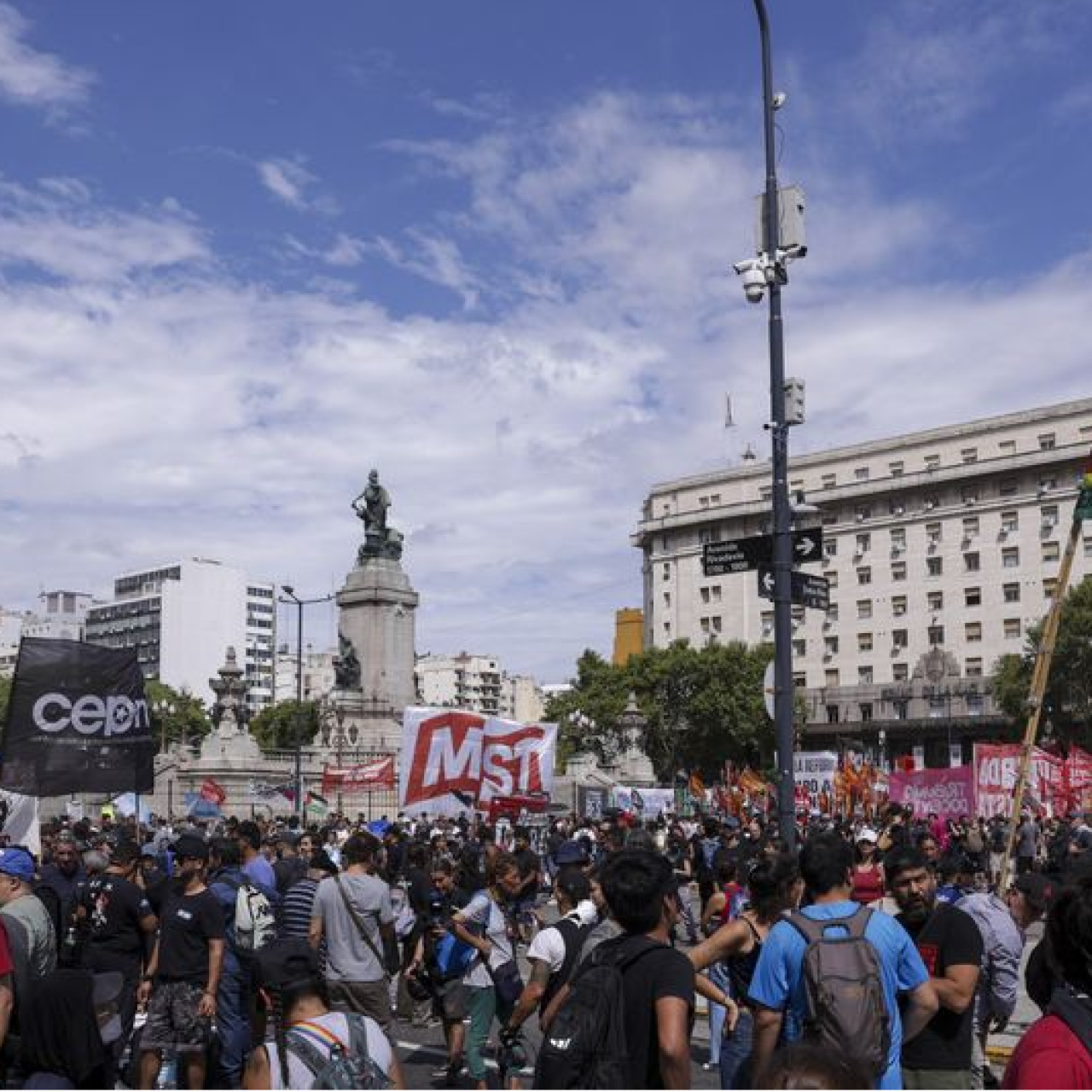 Arjantin'de çalışma reformu yasa tasarısına protesto
