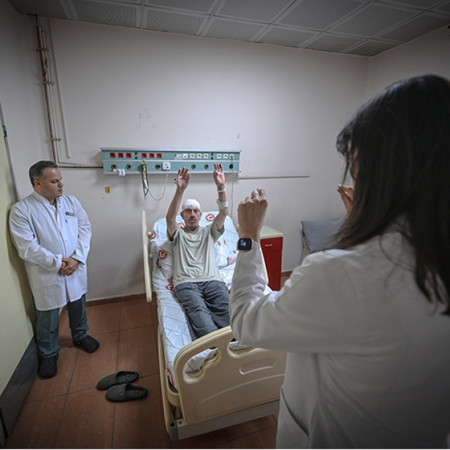 Parkinsonla 10 yıl mücadele etti! Beyin pili umut oldu